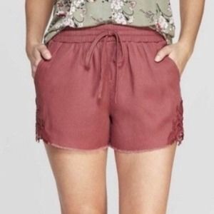 Knox rose floral crochet maroon tie waist shorts